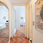 Moscova Dream - Bright And Quiet 5th Floor *