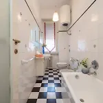 Moscova Dream - Bright And Quiet 5th Floor 밀라노