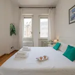 Moscova Dream - Bright And Quiet 5th Floor 밀라노