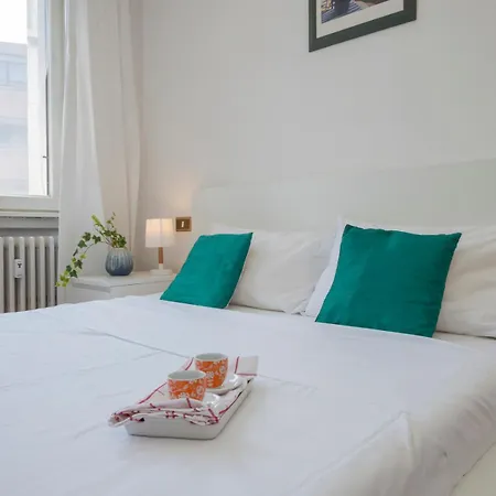 아파트 Moscova Dream - Bright And Quiet 5th Floor *